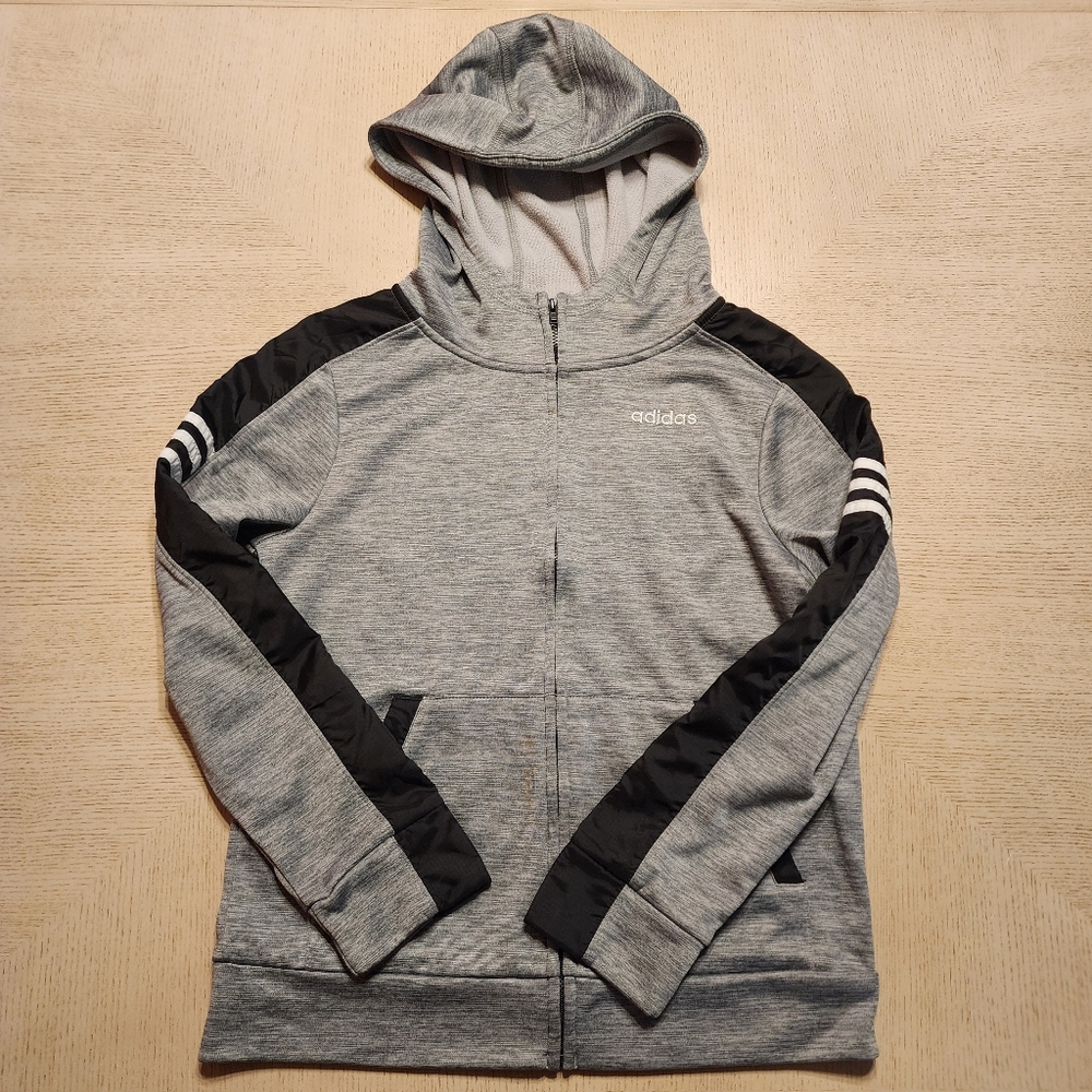 Adidas Young boy hoodie in Great condition